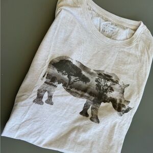 Banana Republic Men’s Rhino Graphic Tee - Cream